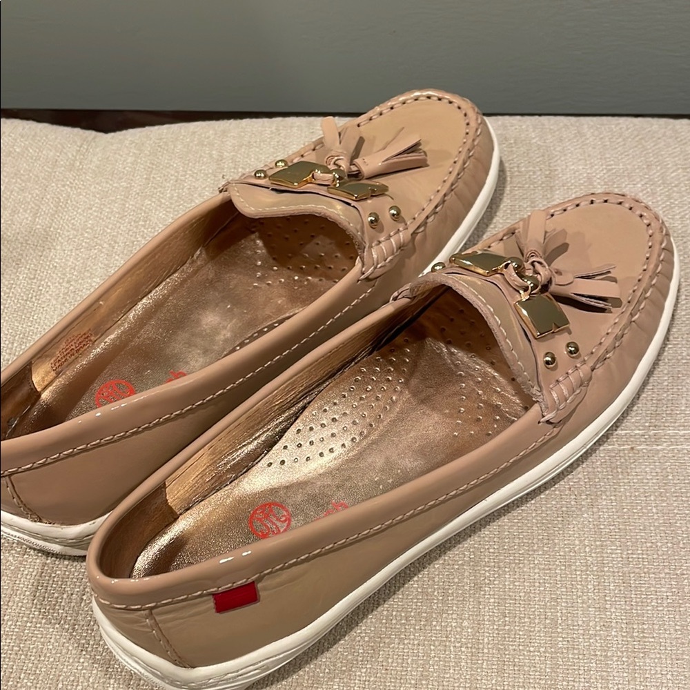 Marc Joseph Hudson Beige Leather Loafers with Tassel Detail